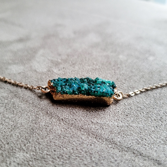 Jewelry - Crystal Necklace Blue Green Raw Cut Rock Anthro FP Boho